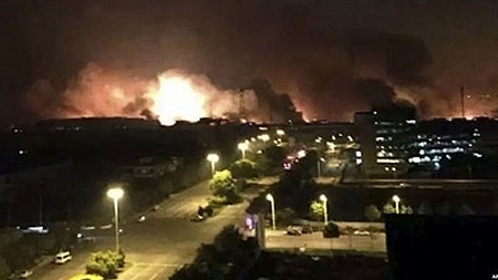 Quả cầu lửa được nhìn thấy trên bầu trời thành phố Thiên Tân. Nguồn: HNMO