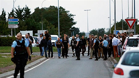 Cảnh sát tại hiện trường vụ xả súng. Nguồn: EPA