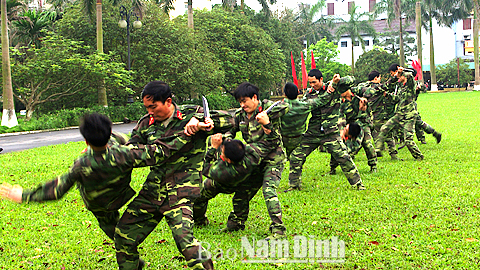 Tuổi trẻ Bộ CHQS tỉnh tích cực luyện tập võ thuật, đáp ứng yêu cầu sẵn sàng chiến đấu.