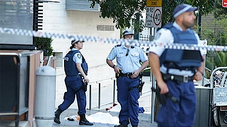 Cảnh sát phong toả hiện trường vụ nổ súng tại Sở Cảnh sát khiến một nhân viên cảnh sát thiệt mạng. Ảnh: baogiaothong.vn