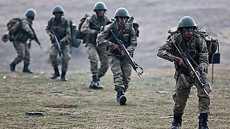 Iraq phản đối quyết liệt khi Thổ Nhĩ Kỳ điều các đơn vị quân đội vũ trang hạng nặng tới Mosul. Ảnh: DHA