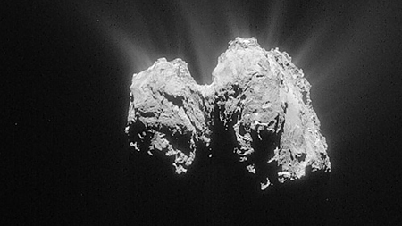  Sao Chổi 67P Churyumov-Gerasimenko chụp từ tàu vũ trụ Rosetta hôm 3/5. Ảnh: ESA