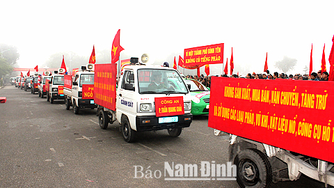 Công an Thành phố Nam Định ra quân thực hiện Nghị định 36/CP của Chính phủ về quản lý, sử dụng pháo.