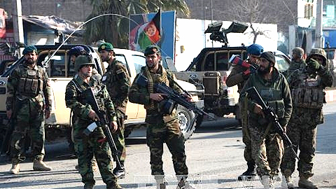 Lực lượng an ninh Afghanistan phong tỏa hiện trường vụ tấn công.