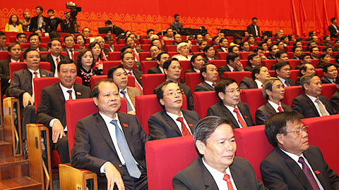 Đoàn đại biểu tỉnh Nam Định (hàng thứ 2 và thứ 3) tại Đại hội.