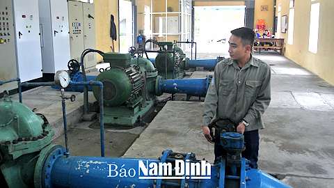 Vận hành hệ thống trạm phát hợp khối tại Cty TNHH một thành viên Kinh doanh nước sạch Nam Định, đảm bảo cung ứng nước đầy đủ cho người dân sử dụng trong dịp Tết.