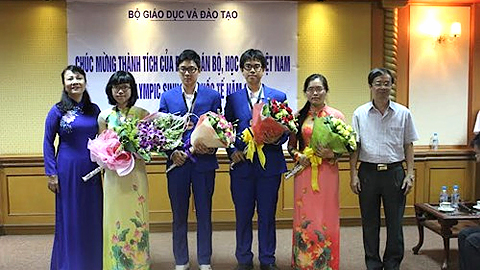 4 học sinh Việt Nam đoạt giải trong kỳ thi Olympic Sinh học quốc tế 2015. Ảnh: giaoduc.net.vn