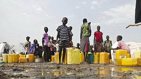  Người tị nạn Nam Sudan tại Uganda. (Ảnh: AFP/TTXVN)