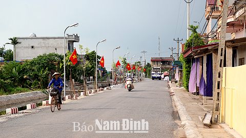 Nhờ làm tốt công tác tuyên truyền nên đường làng, ngõ xóm trên địa bàn xã Trực Mỹ luôn xanh - sạch - đẹp.