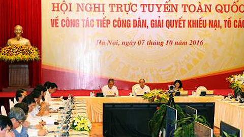 Thủ tướng Nguyễn Xuân Phúc chủ trì hội nghị trực tuyến toàn quốc về công tác tiếp công dân, giải quyết khiếu nại, tố cáo ngày 7/10 vừa qua. Ảnh: Thống Nhất/TTXVN