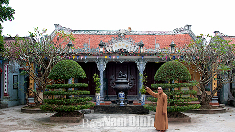 Chùa Thôn Nội, xã Nam Thanh (Nam Trực) thờ “tiền Phật hậu Thánh”.