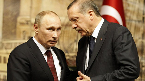 Tổng thống Nga Putin (trái) và người đồng cấp Thổ Nhĩ Kỳ Erdogan. Ảnh: Reuters