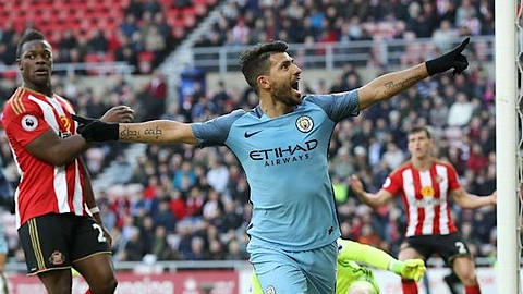 S. Aguero mở tỷ số giúp Man City thắng Sunderland 2-0.