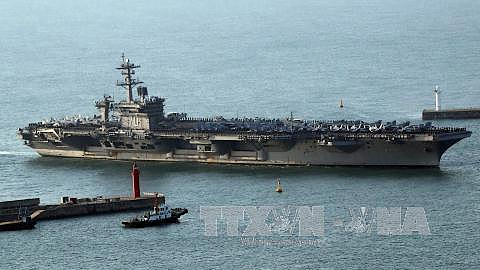 Tàu USS Carl Vinson tới cảng Busan, Hàn Quốc ngày 15/3. Ảnh: EPA/TTXVN