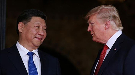 Chủ tịch Trung Quốc Tập Cận Bình (bên trái) và Tổng thống Mỹ Donald Trump. (Ảnh: Reuters)