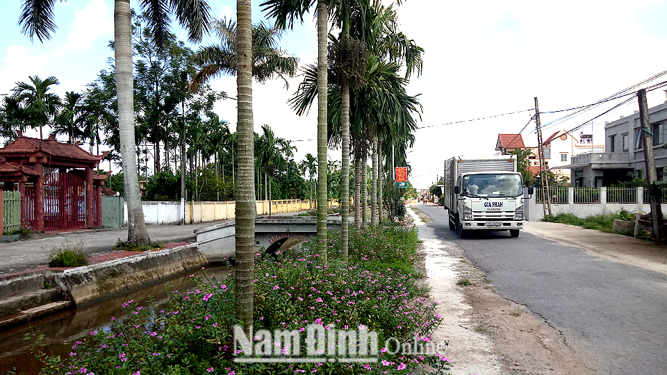 Hạ tầng giao thông xã Hải Bắc (Hải Hậu) từng bước được cải tạo, nâng cấp góp phần phát triển kinh tế - xã hội.