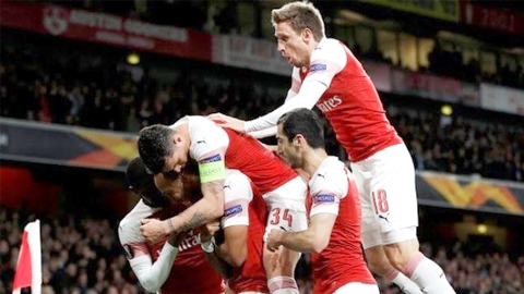 Arsenal đặt một chân vào chung kết Europa League sau khi thắng đậm Valencia 3-1 trên sân nhà. (Ảnh: Reuters)