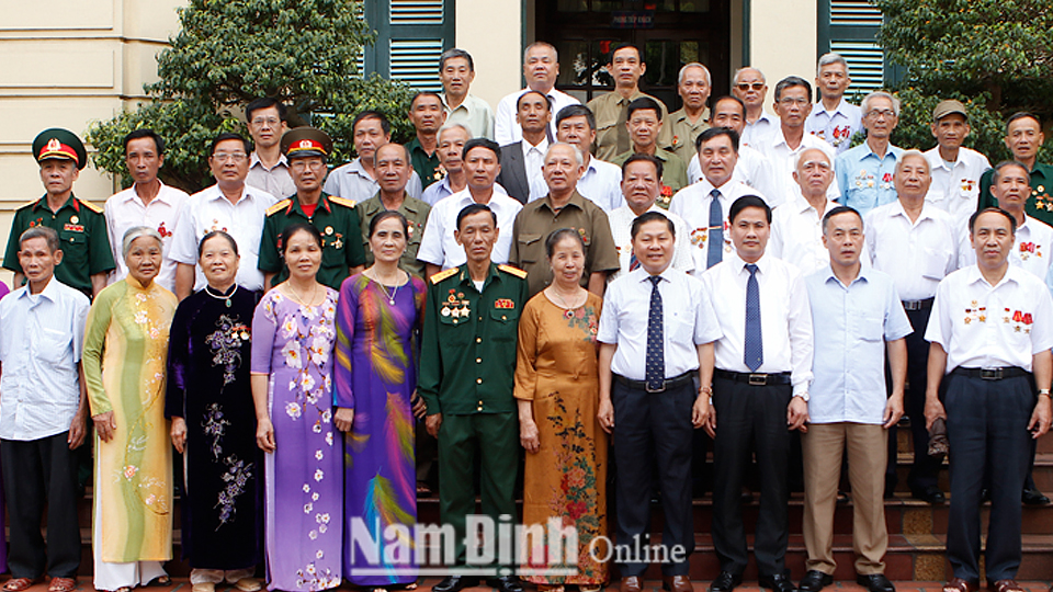 Lãnh đạo Bộ Lao động - Thương binh và Xã hội gặp mặt Đoàn đại biểu người có công tiêu biểu của tỉnh nhân kỷ niệm 72 năm Ngày Thương binh - Liệt sĩ.