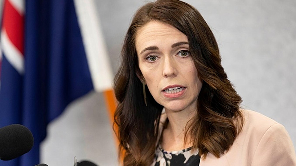 Thủ tướng Jacinda Ardern trong một buổi họp báo, ngày 13-3. (Ảnh: Reuters)