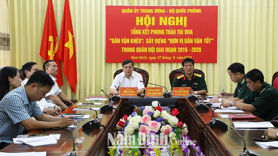 Đồng chí Trần Lê Đoài, TUV, Phó Chủ tịch UBND tỉnh dự hội nghị tại điểm cầu Nam Định.  Tin, ảnh: Thanh Tuấn
