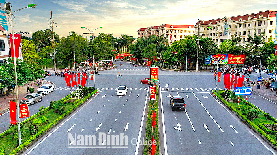 Ngữ tư đường Võ Nguyên Giáp - Trường Chinh (TP Nam Định). Ảnh: Viết Dư