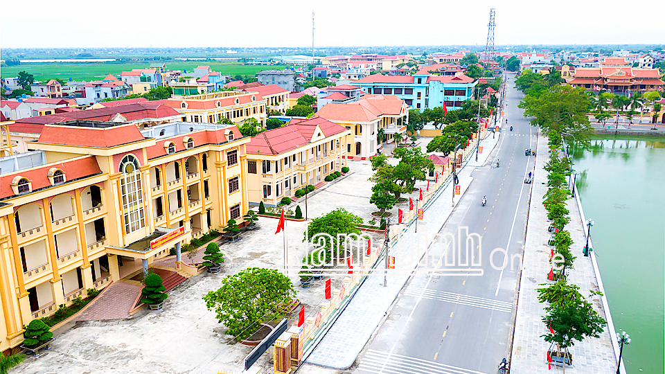 Thị trấn Ngô Đồng (Giao Thủy) ngày càng khang trang, hiện đại.