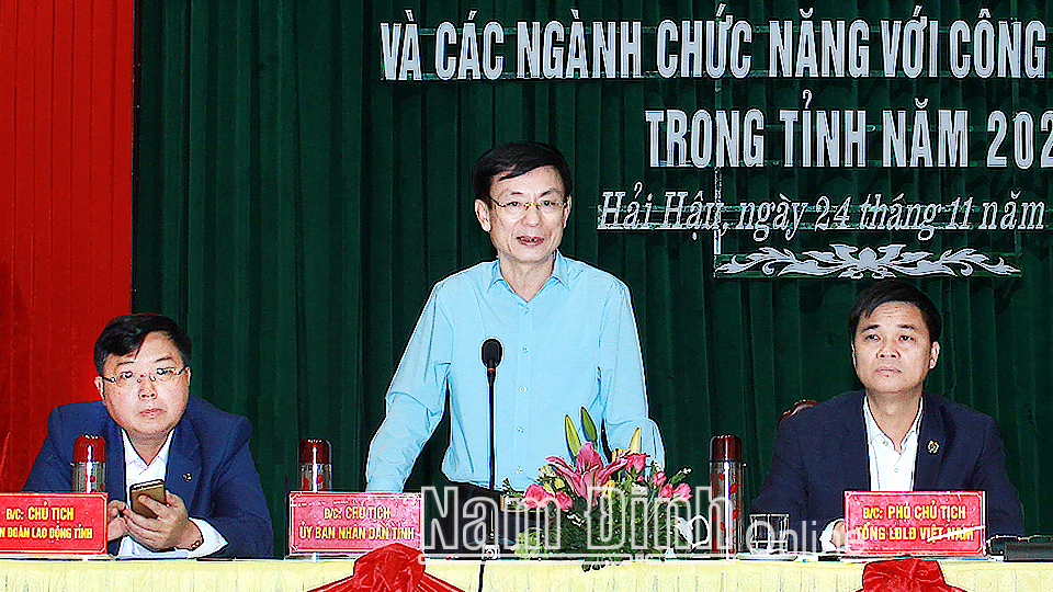Đồng chí Phạm Đình Nghị, Phó Bí thư Tỉnh ủy, Chủ tịch UBND tỉnh phát biểu tại hội nghị.