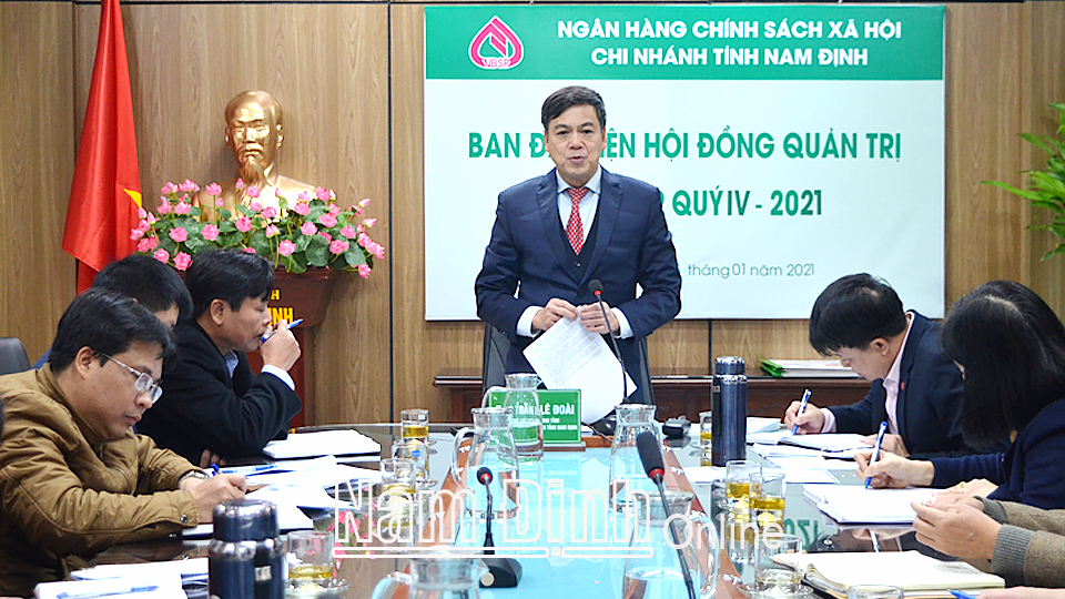 Đồng chí Trần Lê Đoài, TUV, Phó Chủ tịch UBND tỉnh, Trưởng Ban đại diện Hội đồng quản trị Ngân hàng CSXH tỉnh phát biểu chỉ đạo tại hội nghị.
