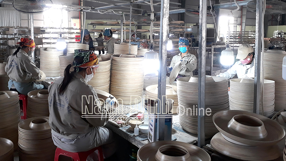 Hoàn thiện sản phẩm  tre cuốn  xuất khẩu tại Công ty TNHH Nam Hải,  xã Yên Tiến (Ý Yên).