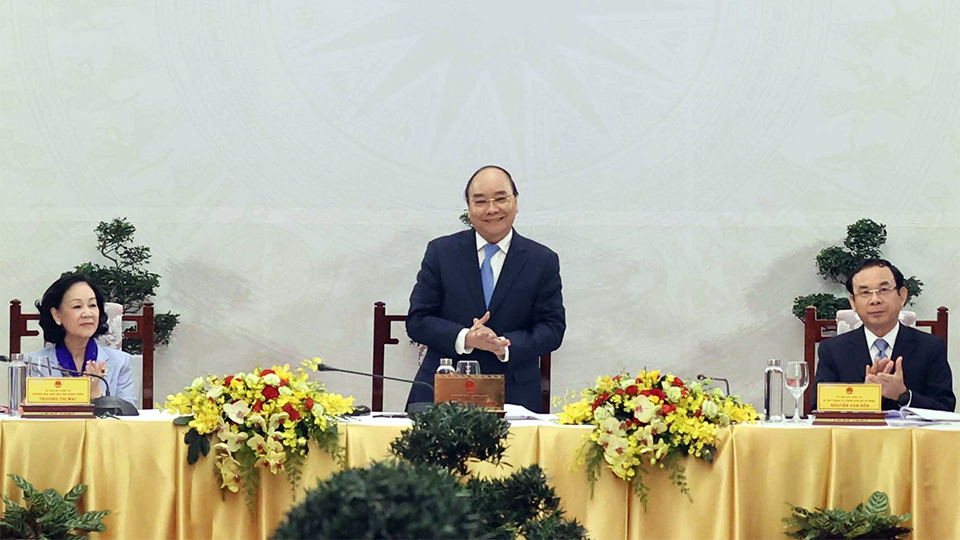 Thủ tướng Nguyễn Xuân Phúc chủ trì cuộc “Đối thoại 2045”.  Ảnh: Thống Nhất - TTXVN