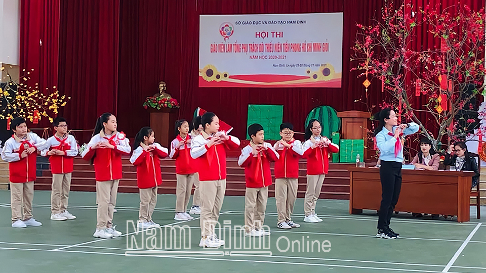 Tiết mục dự thi của Liên đội Trường Tiểu học Lộc Hạ (thành phố Nam Định) tại Hội thi Giáo viên làm Tổng phụ trách Đội Thiếu niên Tiền phong Hồ Chí Minh giỏi toàn tỉnh năm học 2020-2021.