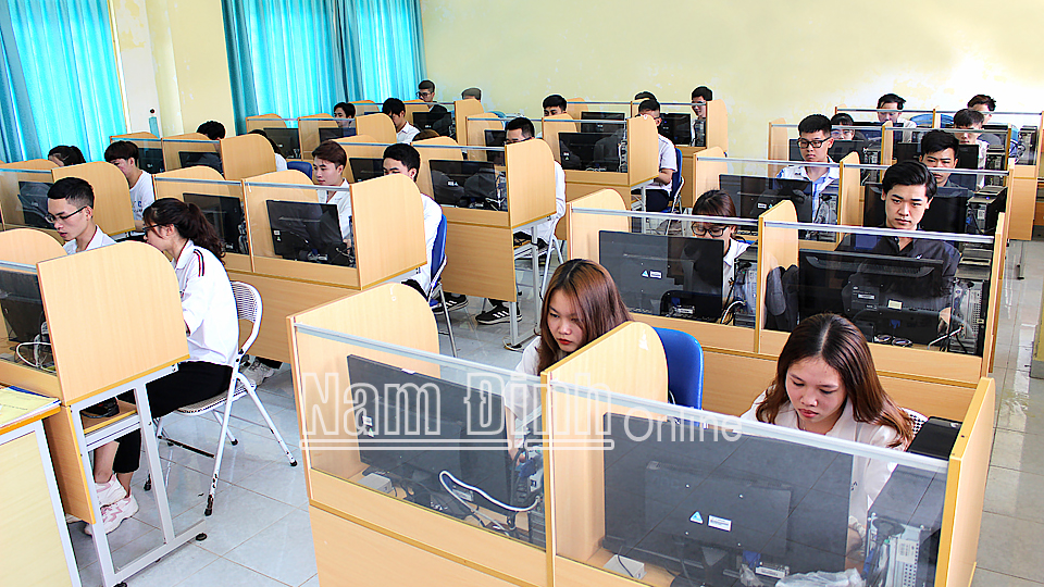 Giờ học của sinh viên Khoa Công nghệ thông tin Trường Đại học Sư phạm Kỹ thuật Nam Định.