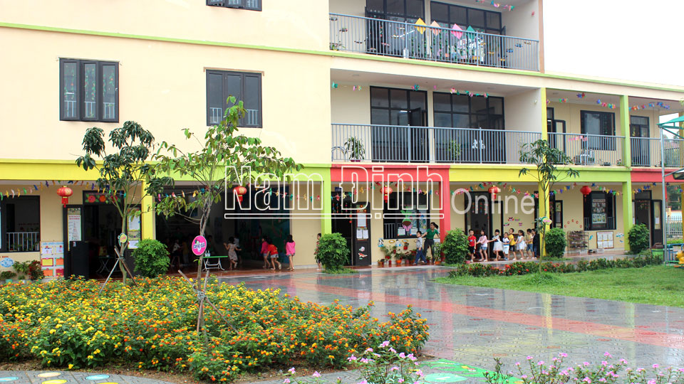 Không gian “xanh - sạch - đẹp” tại Trường Tiểu học Yên Khánh theo chuẩn nông thôn mới.