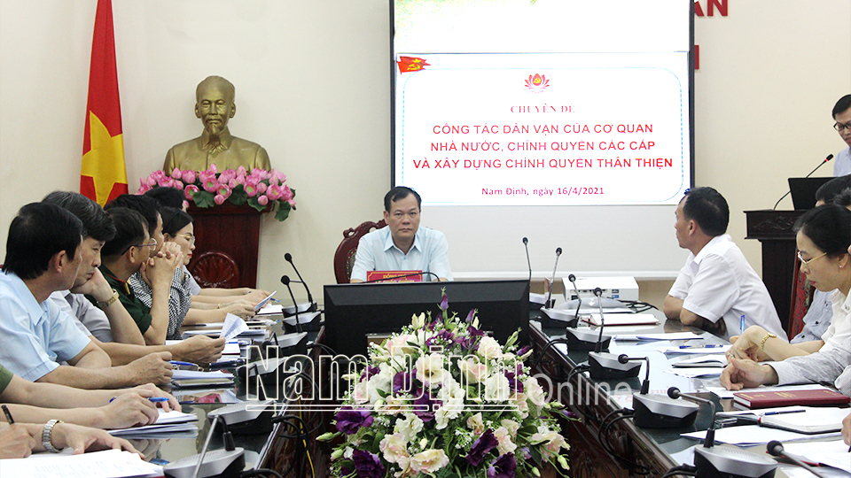 Đồng chí Lê Quốc Chỉnh, Phó Bí thư Thường trực Tỉnh ủy, Chủ tịch HĐND tỉnh dự và chỉ đạo hội nghị.