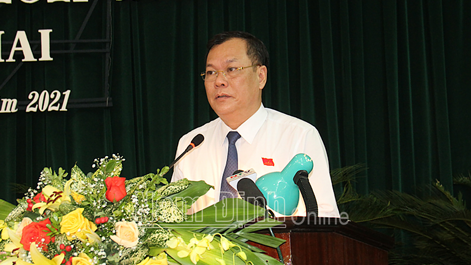 Đồng chí Lê Quốc Chỉnh, Phó Bí thư Thường trực Tỉnh ủy, Chủ tịch HĐND tỉnh phát biểu bế mạc kỳ họp.