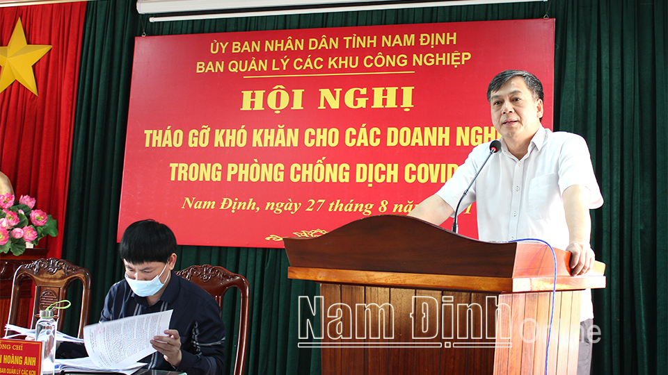 Đồng chí Trần Lê Đoài, TUV, Phó Chủ tịch UBND tỉnh, Phó Trưởng Ban Chỉ đạo phòng, chống dịch COVID-19 tỉnh phát biểu kết luận hội nghị.