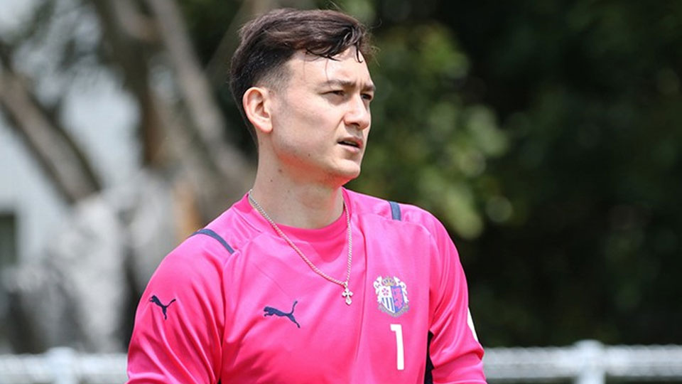 Thủ môn Đặng Văn Lâm phải nghỉ hết năm 2021 vì chấn thương vai. (Ảnh: Cerezo Osaka)