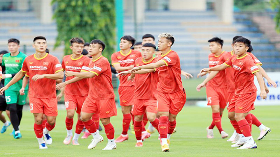 Đội tuyển U22 Việt Nam tập luyện chuẩn bị cho vòng loại Giải bóng đá U23 châu Á 2022 tại Hà Nội. Ảnh: VFF