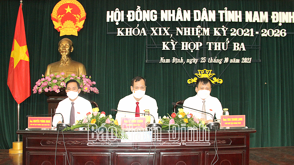 Chủ tọa Kỳ họp.