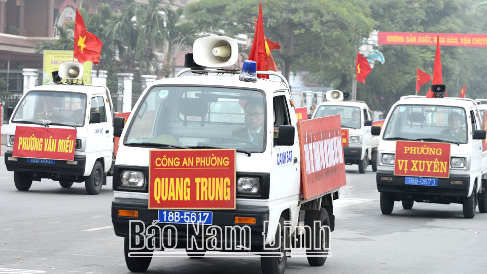 Công an thành phố Nam Định tuyên truyền phòng ngừa tội phạm, tệ nạn ma túy xâm nhập địa bàn.