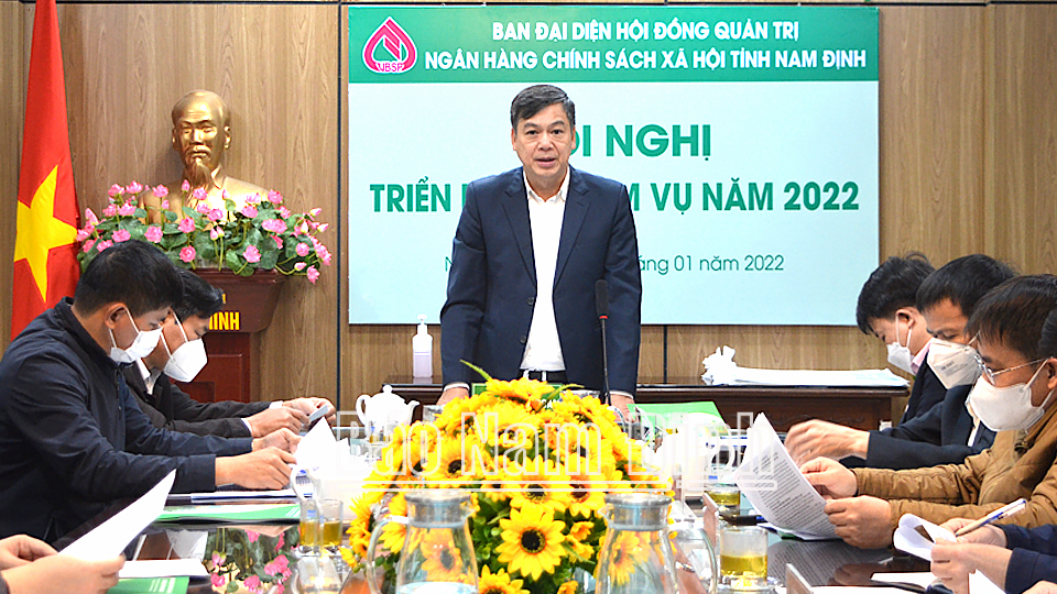 Đồng chí Trần Lê Đoài, TUV, Phó Chủ tịch UBND tỉnh, Trưởng Ban đại diện Hội đồng quản trị Ngân hàng CSXH tỉnh phát biểu chỉ đạo tại hội nghị.