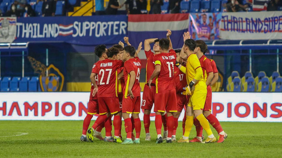Các cầu thủ U23 Việt Nam ăn mừng bàn thắng phút 29 của Trung Thành. (Ảnh: VFF)