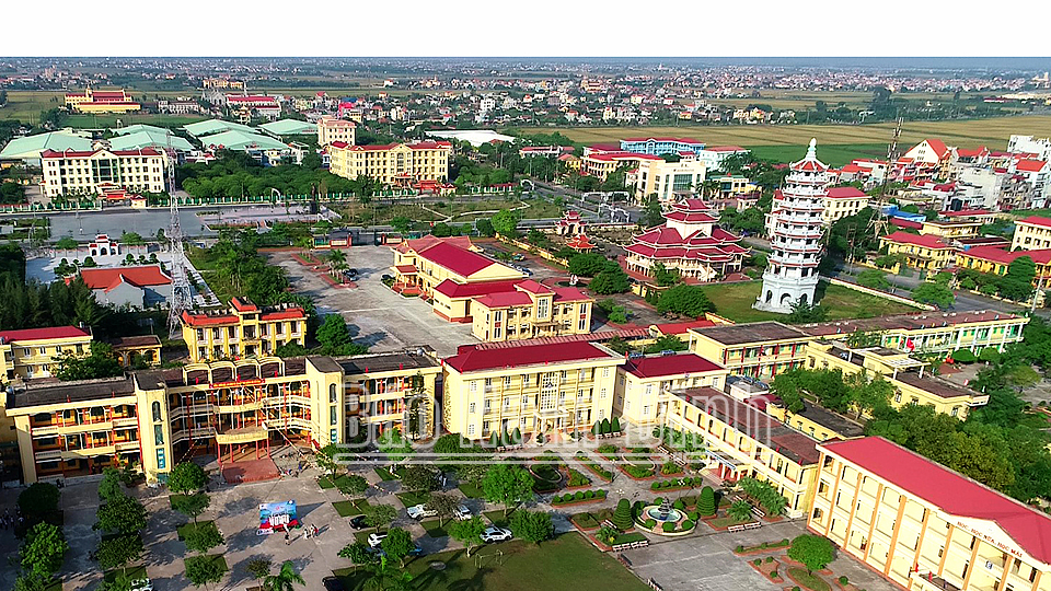 Trung tâm huyện Xuân Trường sau 25 năm tái lập. ảnh: Hoàng Tuấn