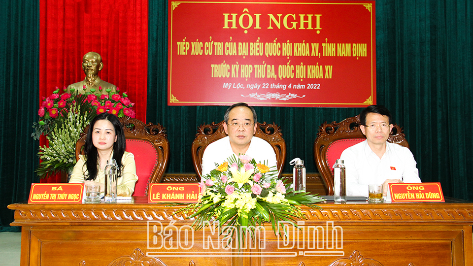 Các vị đại biểu Quốc hội tỉnh tiếp xúc cử tri huyện Mỹ Lộc