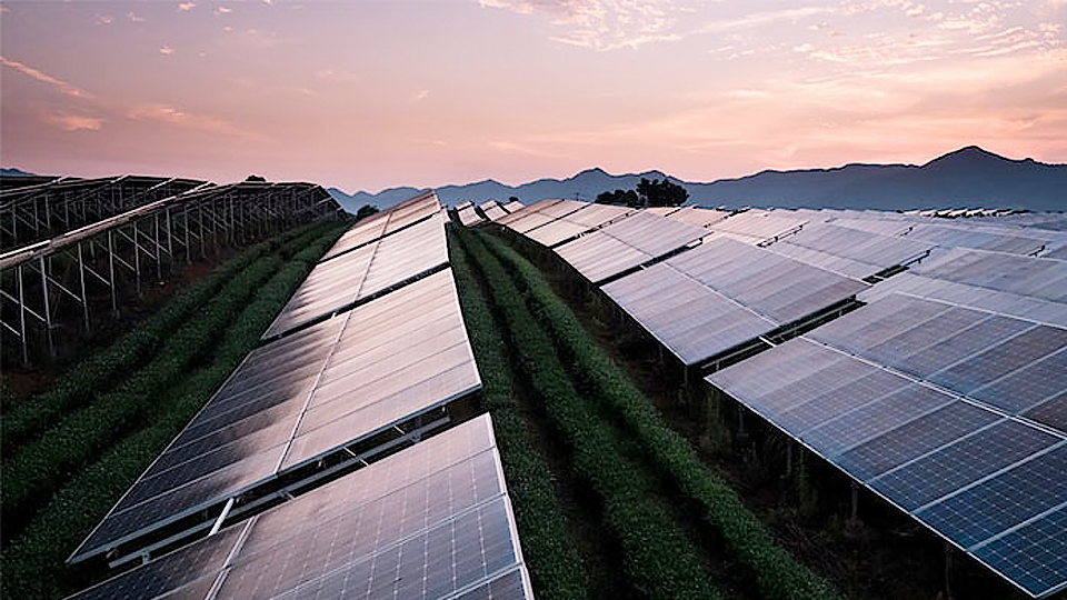 Các nhà khoa học Australia đã chứng minh có thể sản xuất điện Mặt trời vào ban đêm. (Ảnh minh hoạ: Getty Images)