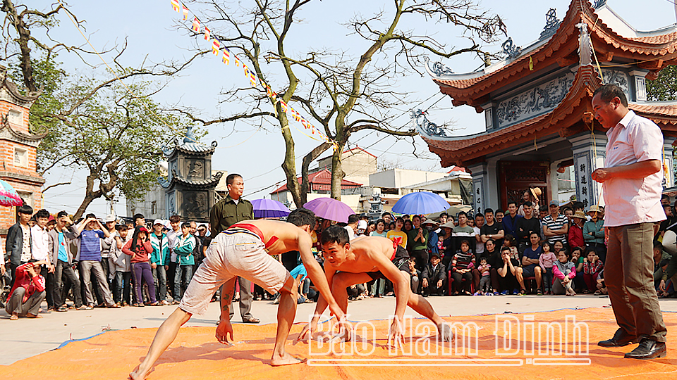 Vật chầu Thánh trong lễ hội chùa Đại Bi được công nhận Di sản văn hóa phi vật thể quốc gia.