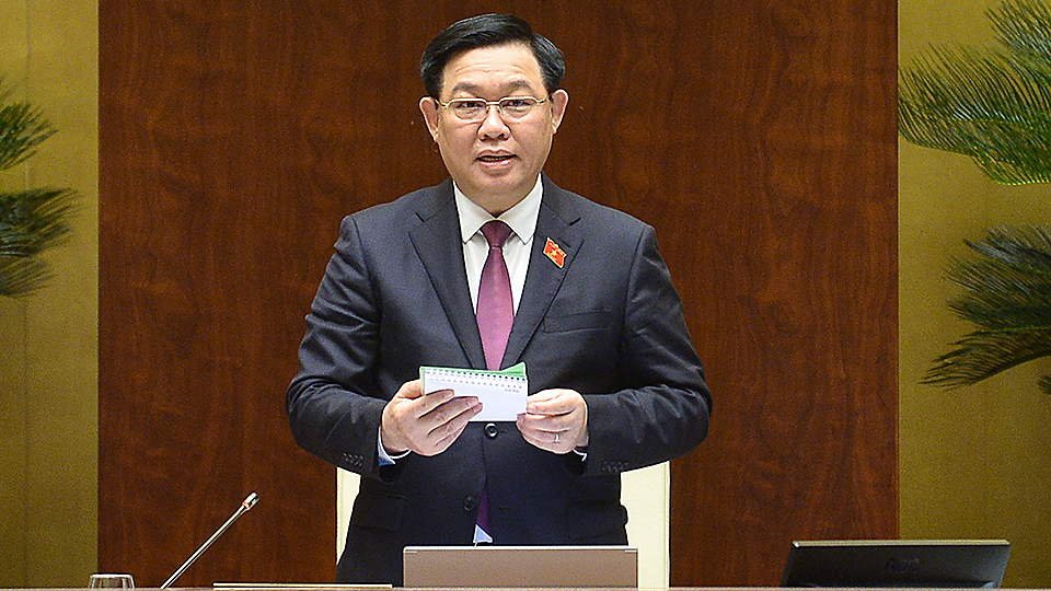 Chủ tịch Quốc hội Vương Đình Huệ phát biểu bế mạc Phiên họp.  Ảnh: TTXVN