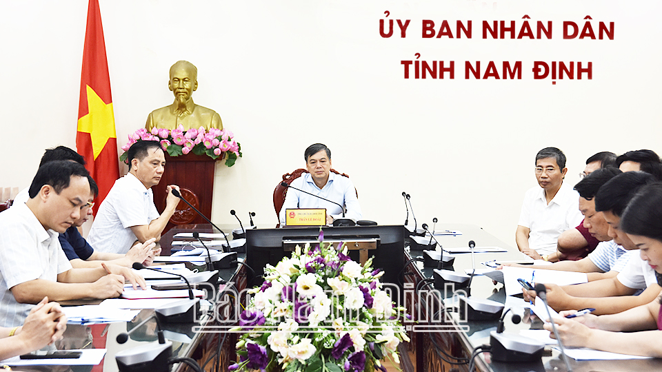 Đồng chí  Trần Lê Đoài, TUV, Phó Chủ tịch UBND tỉnh, Phó Ban chỉ đạo phòng chống dịch COVID-19 của tỉnh tham dự hội nghị.