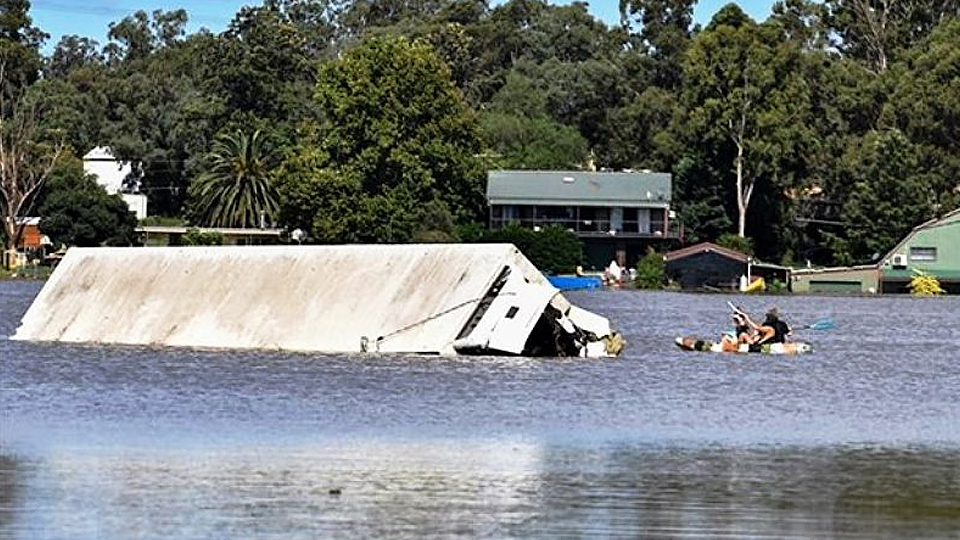 Lũ lụt do ảnh hưởng La Nina tại Windsor, ngoại ô Sydney, Australia, ngày 24/3/2021. (Ảnh: AFP/TTXVN)