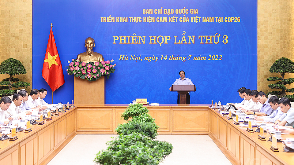 Phiên họp lần thứ ba Ban Chỉ đạo quốc gia triển khai thực hiện cam kết của Việt Nam tại COP26.  Ảnh: VGP/Nhật Bắc